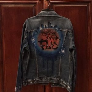 Men’s Levi’s jean jacket